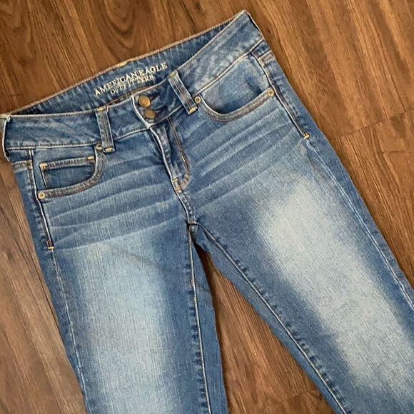 American Eagle Outfitters Denim - AE Medium Wash Artist Crop Jeans